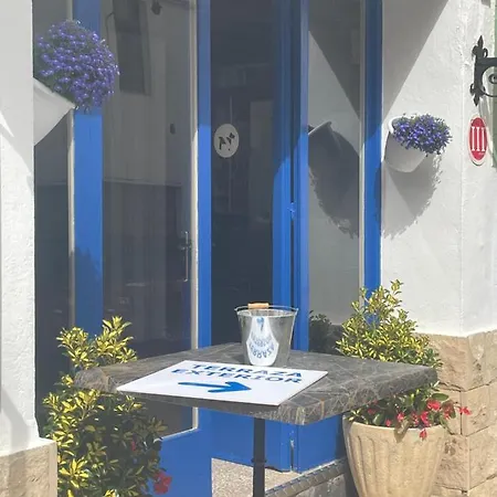 Pensión El Roser 1 *