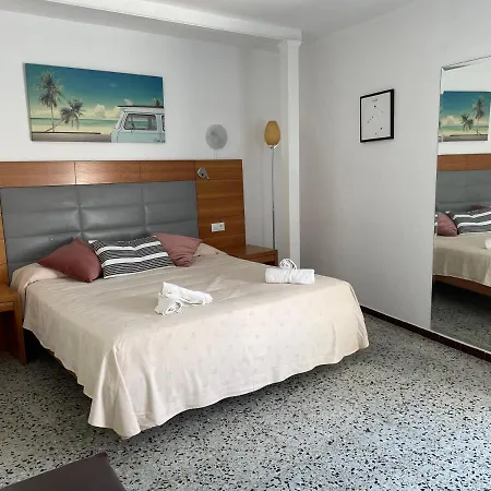 Guest house El Roser 1